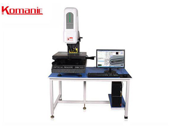How does the image measuring instrument ensure the accuracy during the vibration process?